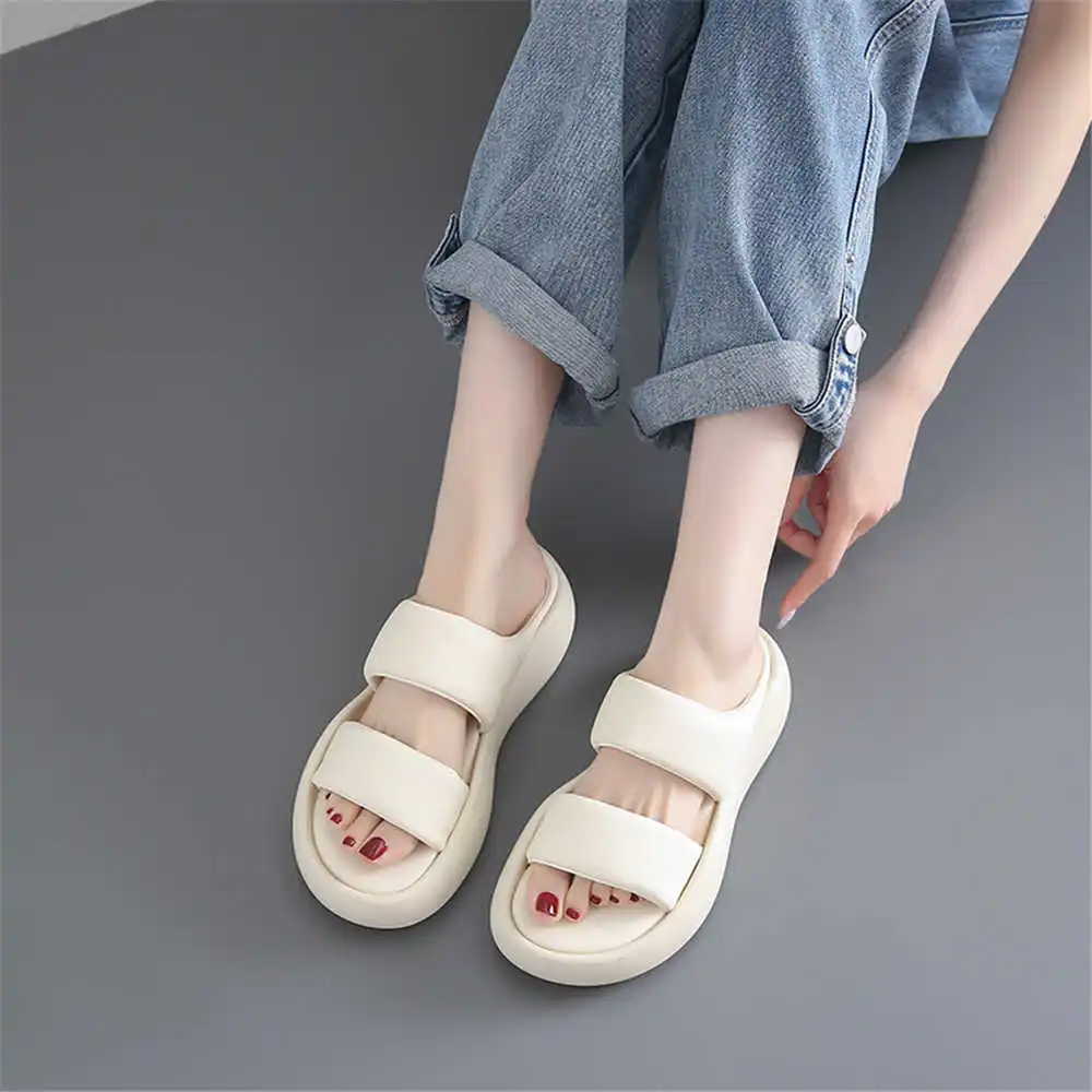 Chaussures d'été à bandes pour - High Tech Office Room avis et prix