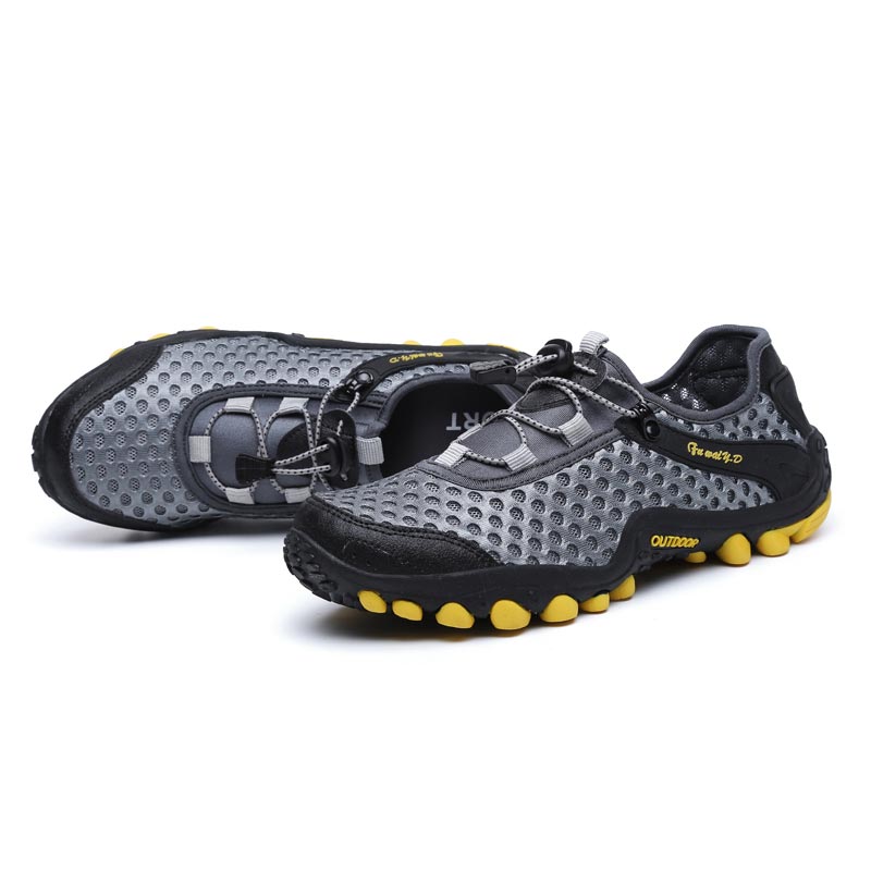 Chaussures de sport de montagn - High Tech Office Room avis et prix